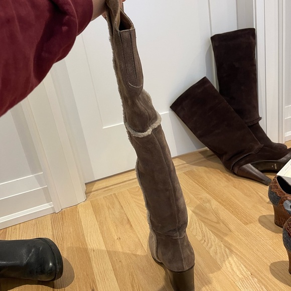 italian suede knee high boots! gorgeous!!! - Picture 4 of 5